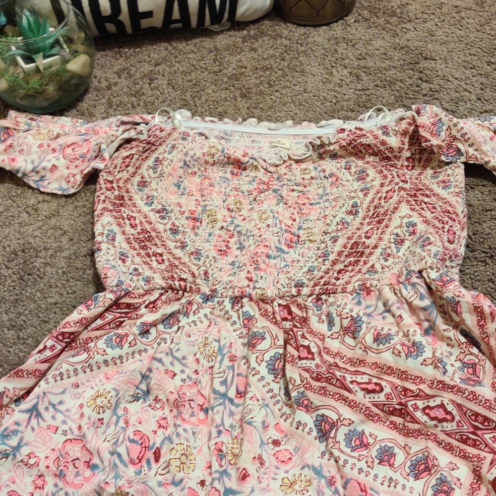 Hollister off the shoulder shirt